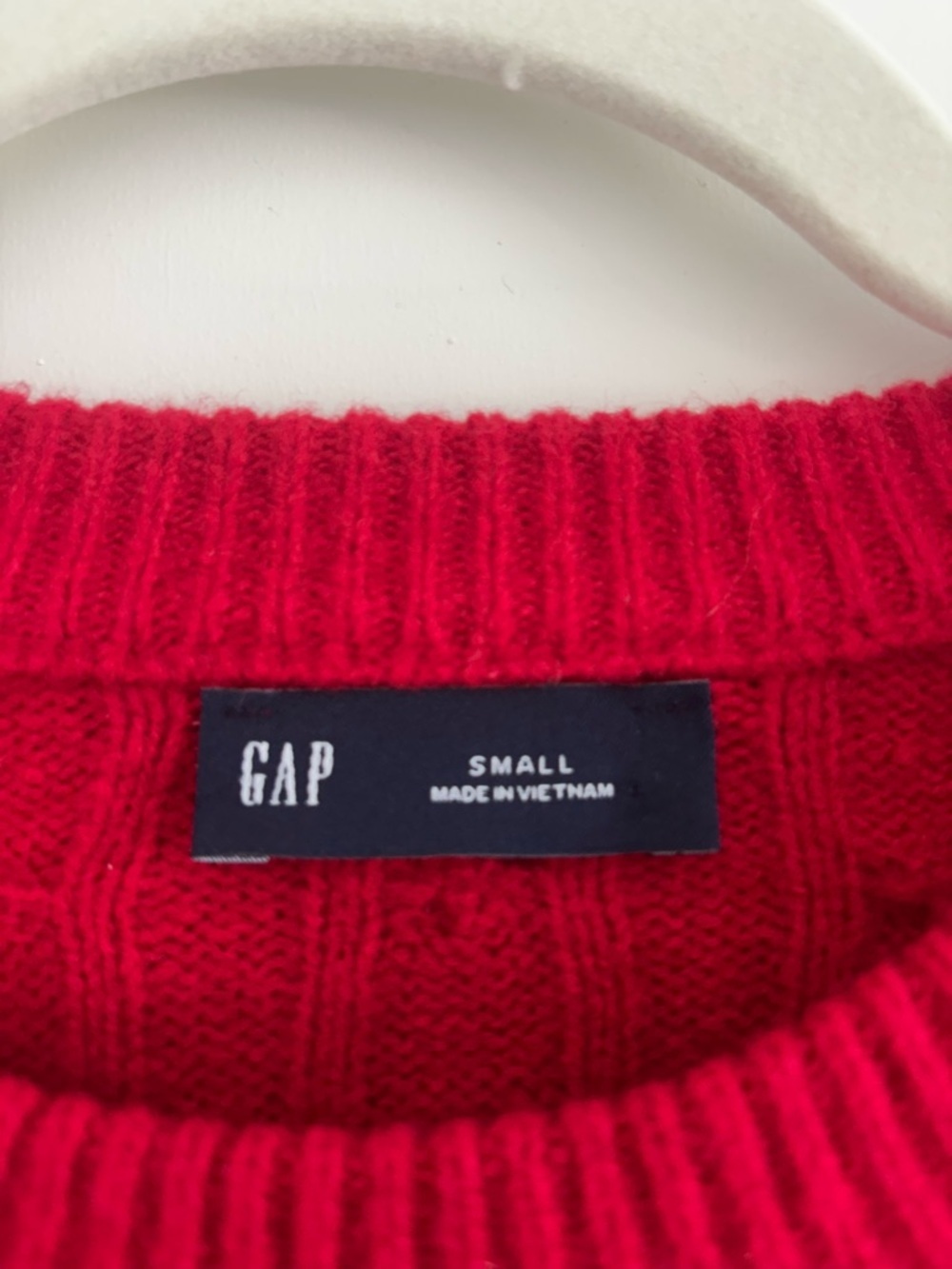 Gap Red Cable-Knit Crewneck Sweater - Picture 2 of 8